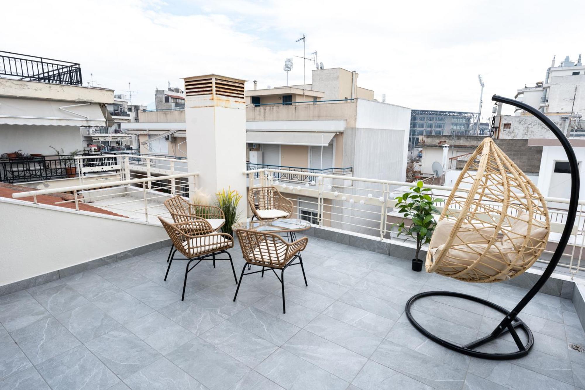 Pomegranate Luxury Penthouse Maisonette With Beautiful Terrace & Free Parking By Binobi ! Thessaloníki Eksteriør bilde