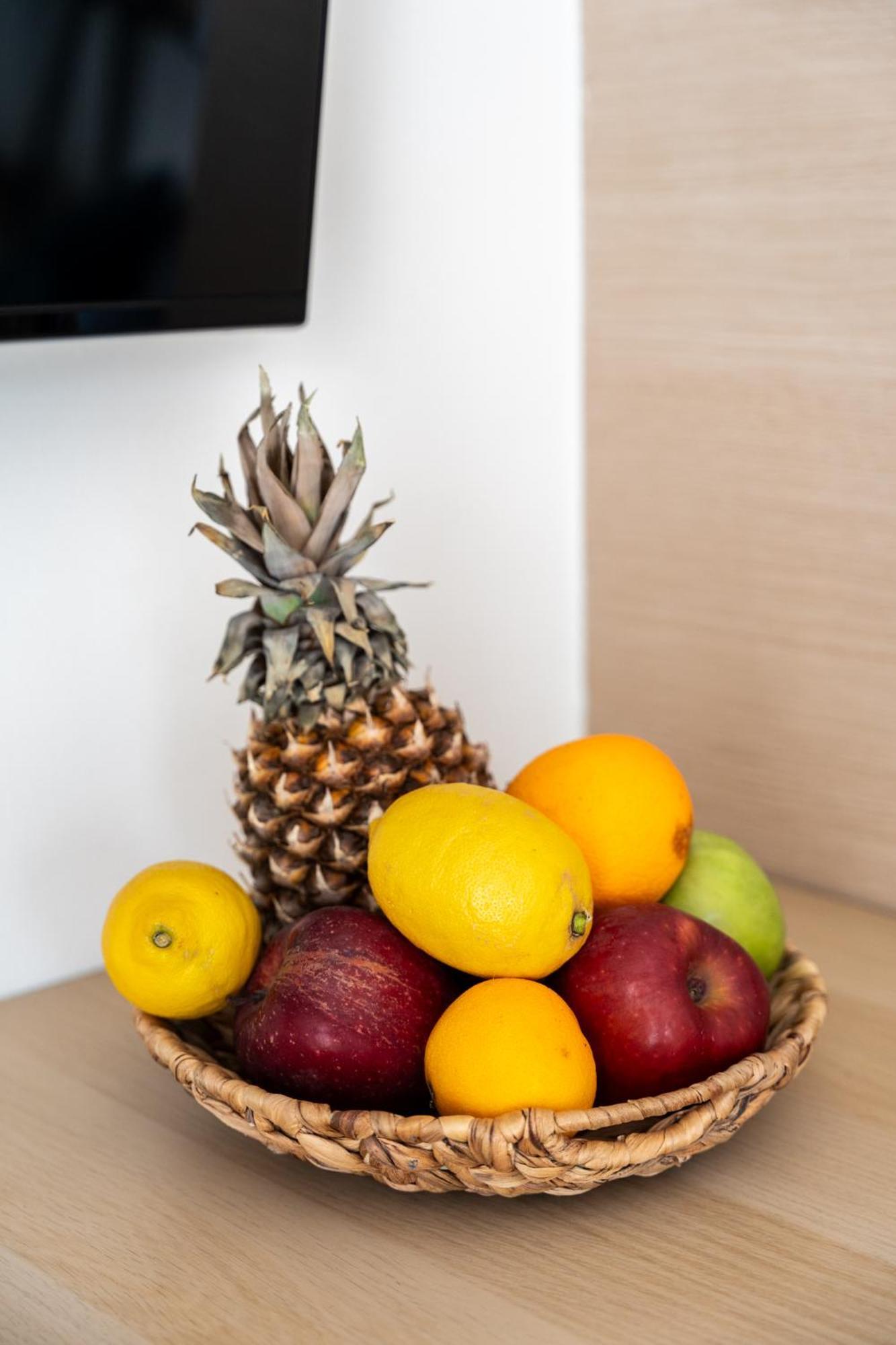 Pomegranate Luxury Penthouse Maisonette With Beautiful Terrace & Free Parking By Binobi ! Thessaloníki Eksteriør bilde